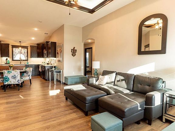 4th image of 320 N Warren Ave #302