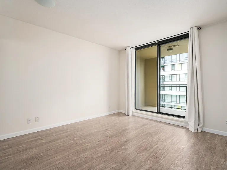 7831 Westminster Hwy #804 — Photo 7