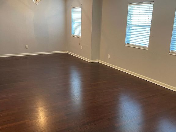 4th image of 524 Bunche Ct