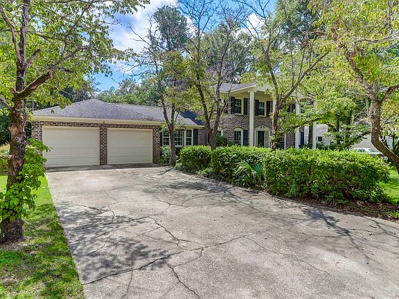 3rd image of 111 Ayers Cir