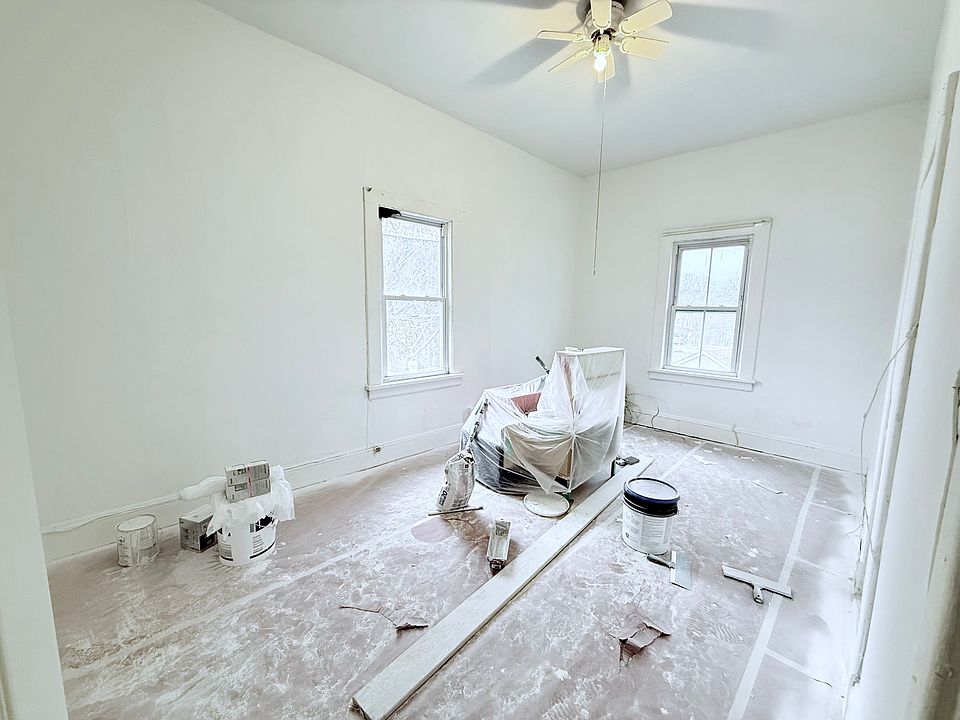 2nd image of 2 N Main St #3