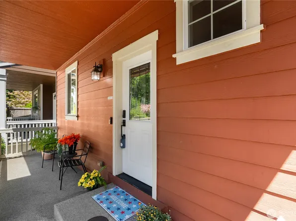 4538 Edgewater Boulevard NE, Lacey, WA 98516