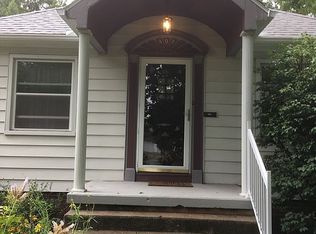 402 Stanage Ave, Champaign, IL 61820