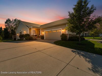 5342 Hawk Hollow Dr E, Bath, MI, 48808