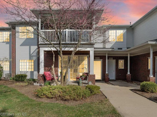 14222 Moravian Manor Cir, Sterling Heights, MI 48312