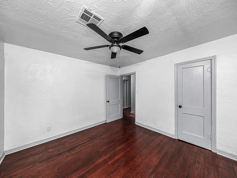 1414 NW 23rd St — Photo 18
