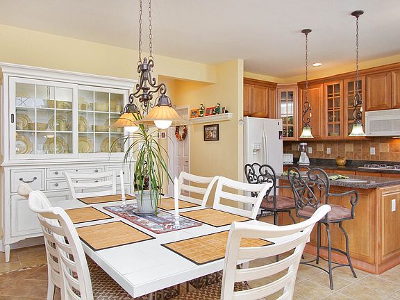 Breakfast Room