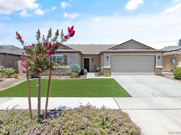 1976 W Ambassador Way, Hanford, CA 93230