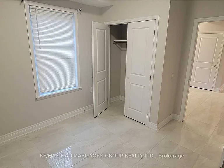 32 Wellington St E #108 — Photo 6