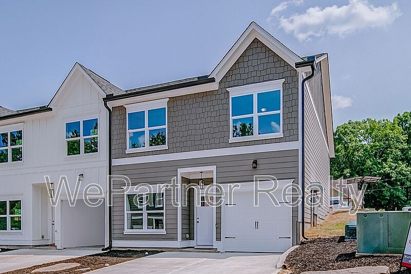 1st image of 6 N Rim Dr