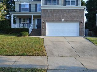 301 Sycamore Ridge Ln, Holly Springs, NC 27540