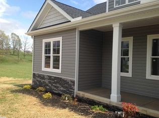 108 Tomasville Dr, Waynesboro, VA 22980