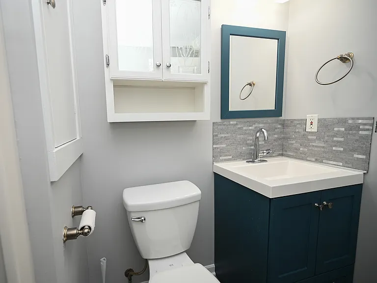 655 Almas Ct — Photo 33