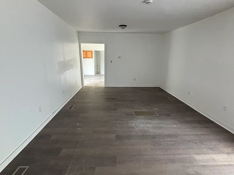 1503 Summer St — Photo 2