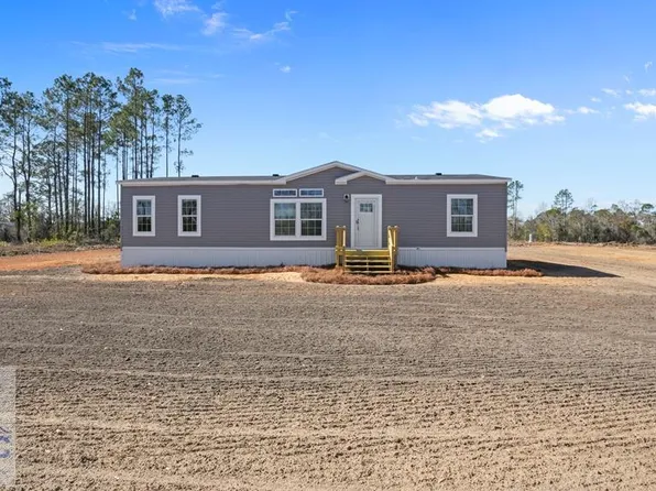 735 Hires Rd, Jesup, GA 31545