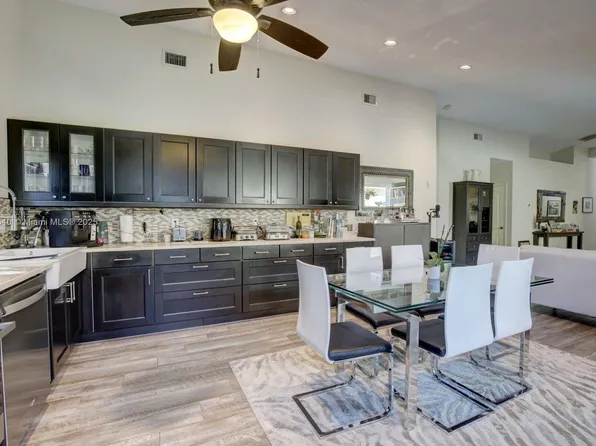 11324 NW 52nd Ln, Doral, FL 33178