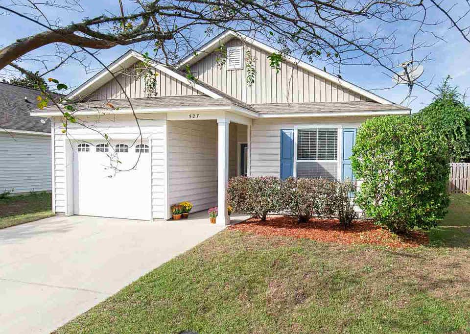 1st image of 527 Brooke Hampton Dr