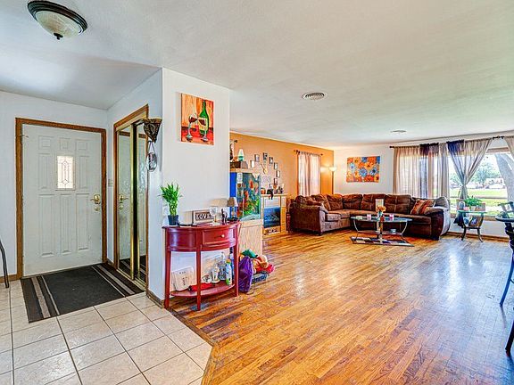 5th image of 18309 Greenbay Ave