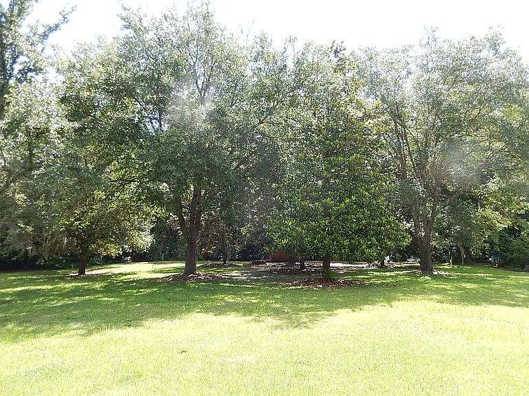 1858 Vineland Ln — Photo 38