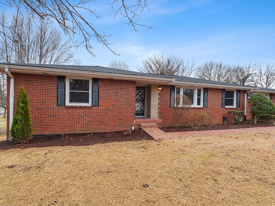 1st image of 211 Diane Dr