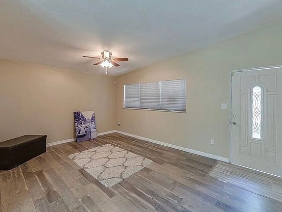 4th image of 5321 Grandview Dr