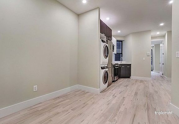 2nd image of 728 Amsterdam Ave #4SS