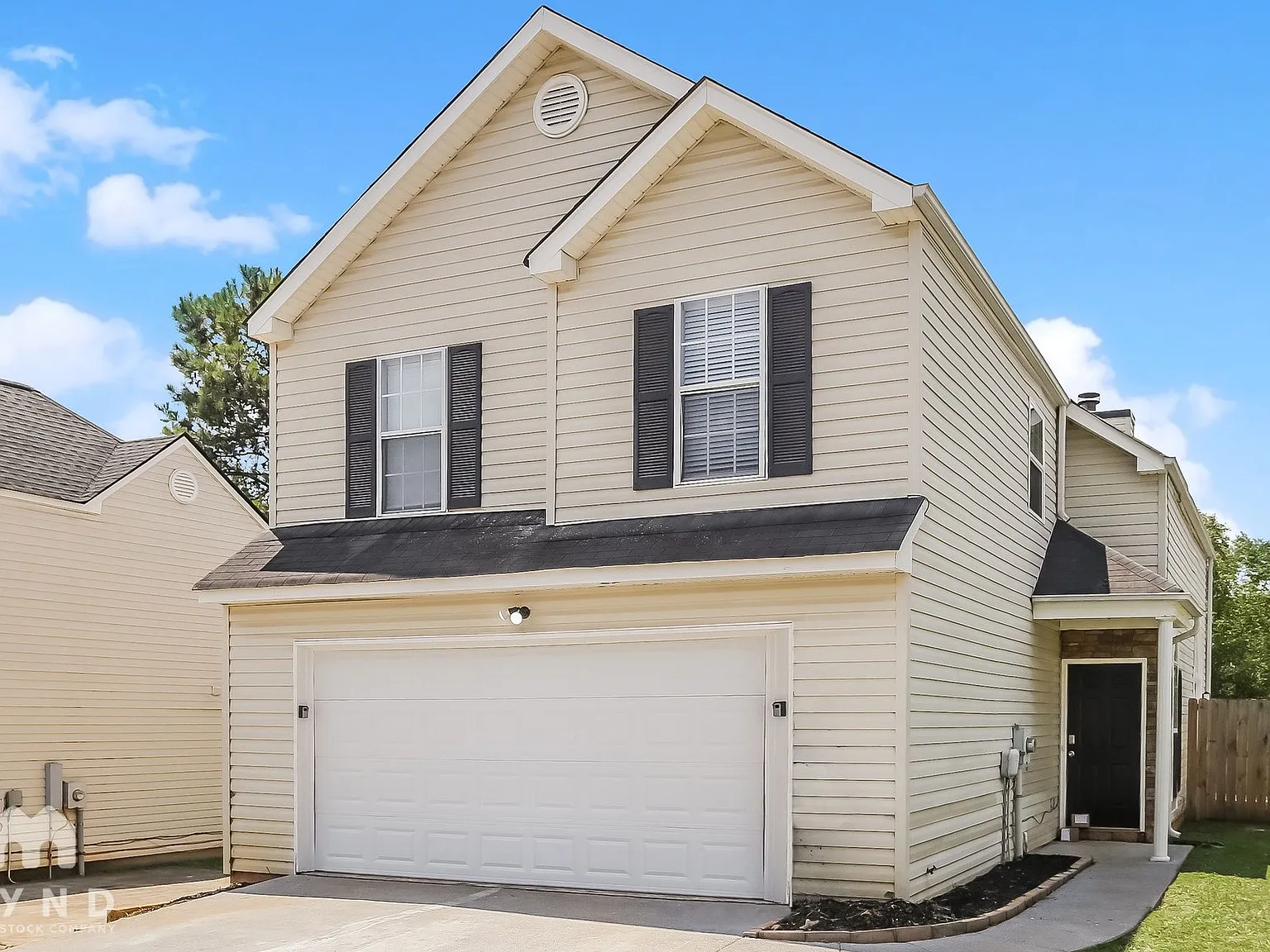 4 bed, 2.5 bath, 1540 sqft, $1,970 — Photo 1