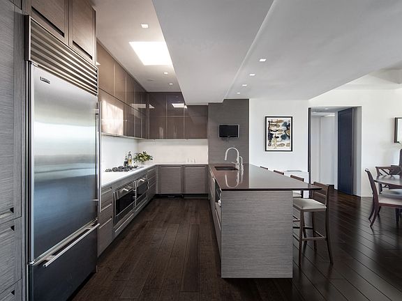4th image of 252 7th Ave Penthouse T