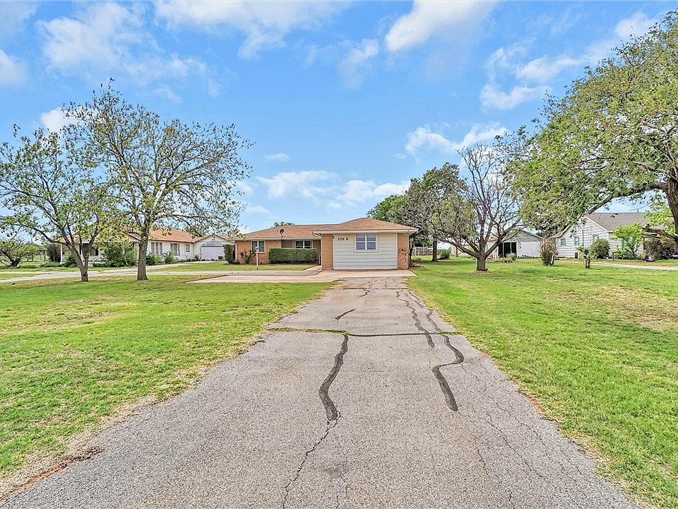 208 K St, Olustee, OK 73560 Zillow