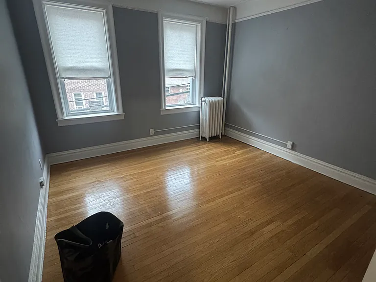 259 Knox Ave #B — Photo 8