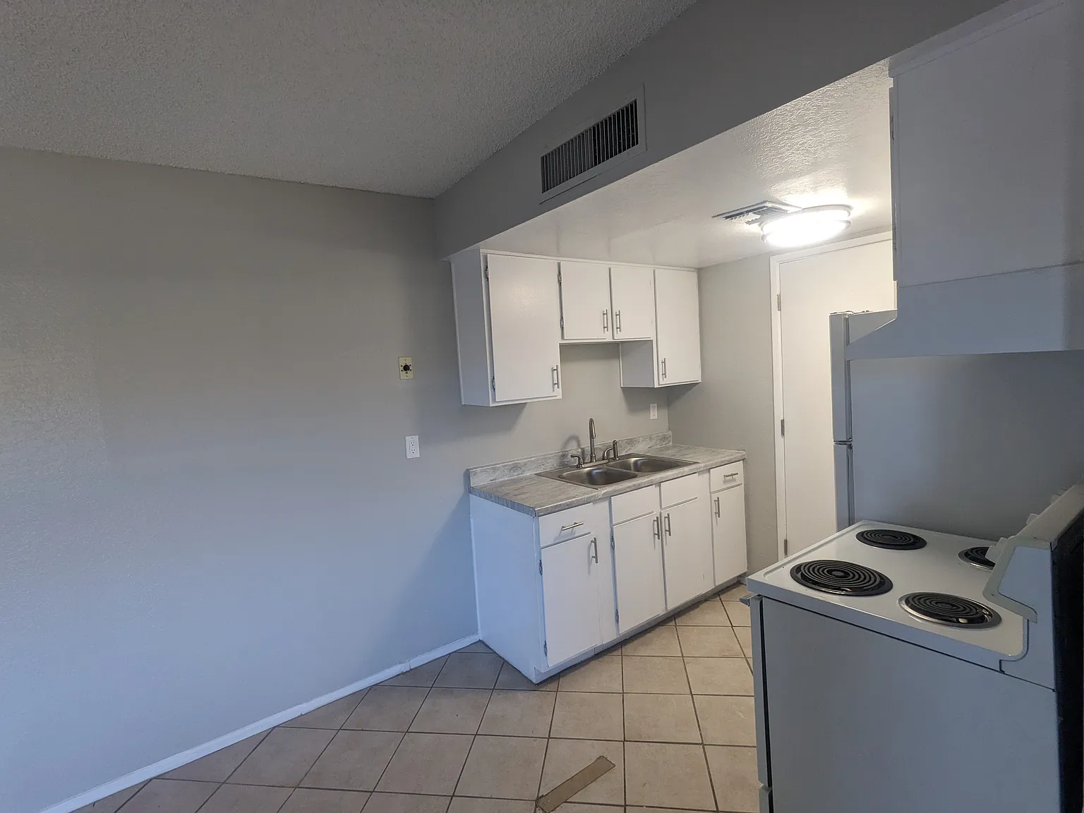 1 bed, 550 sqft, $895 — Photo 4