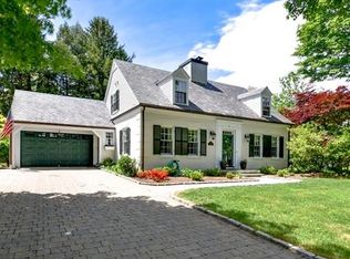 11 Alden Rd, Wellesley, MA 02481