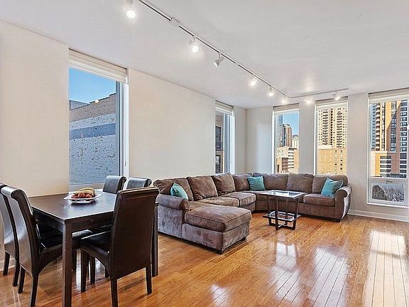 3rd image of 1250 S Michigan Ave Unit 709