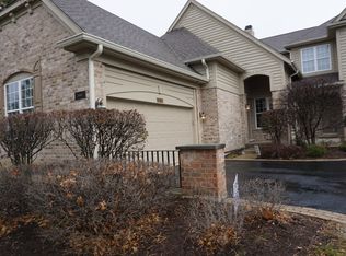 6261 Edgebrook Ln E, Indian Head Park, IL 60525
