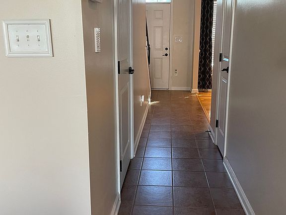 5th image of 102 Kelly St