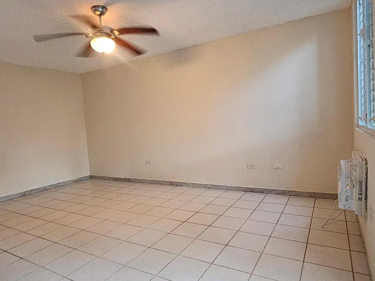 2 Via Aventura #53 — Photo 2