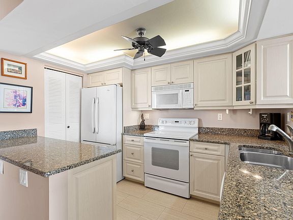 4th image of 601 Seaview Ct APT C507