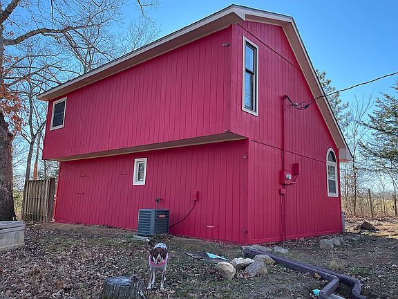 4th image of 8596 N Cedar Ct