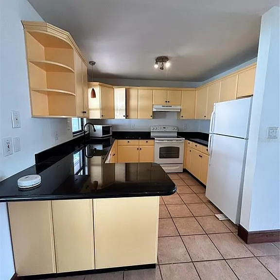 2436 Waldemere St — Photo 9