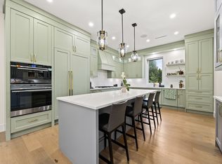 953 Jarvis St, Coquitlam, BC V3J4Z8