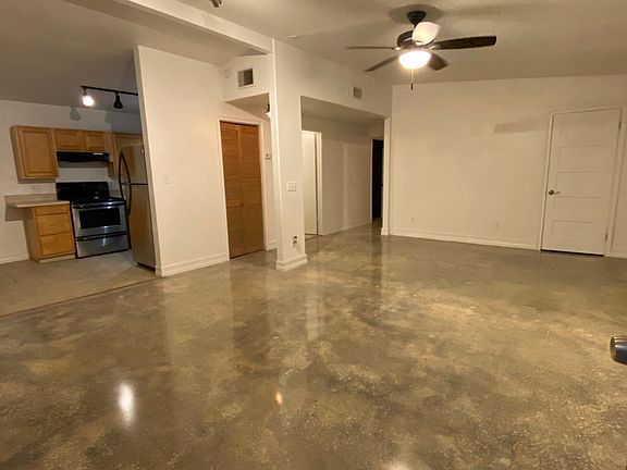 3rd image of 2306 E 9th Ave #B