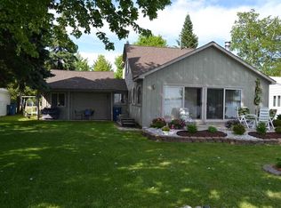 11283 E Houghton Lake Dr, Houghton Lake, MI 48629