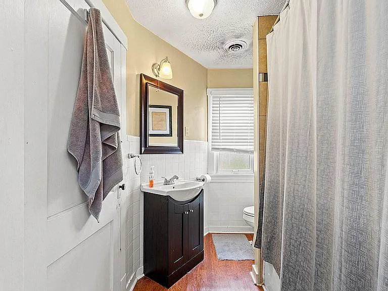 2417 Leticoe St #2 — Photo 11