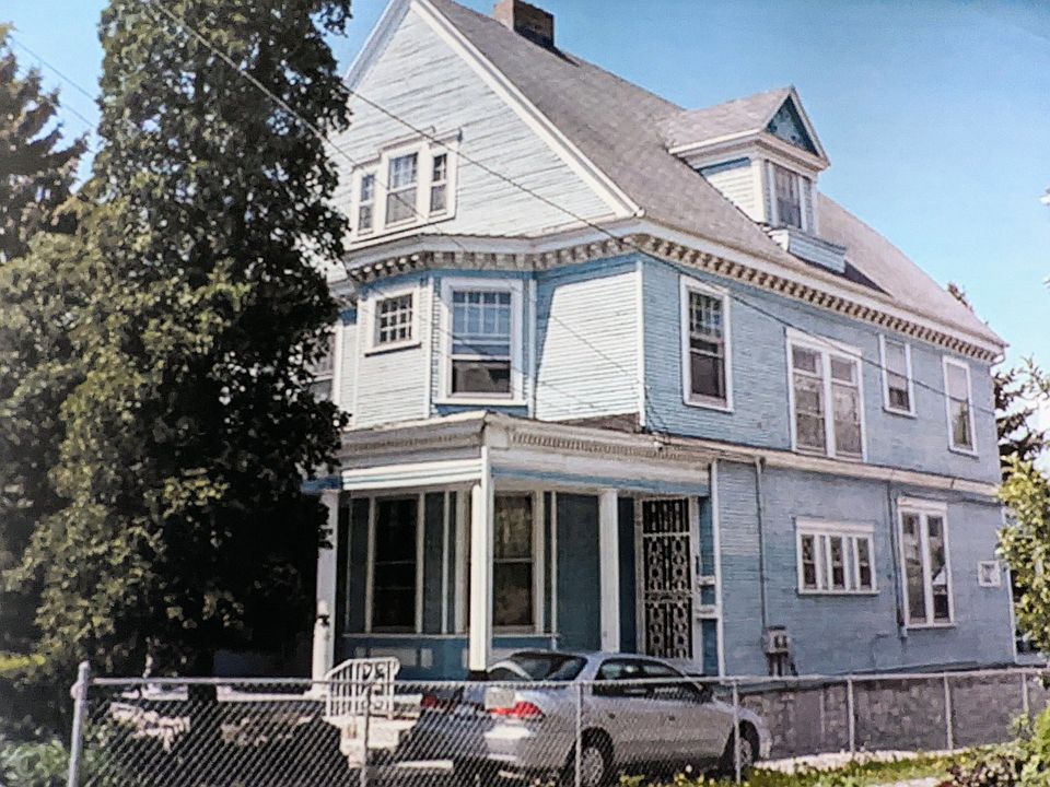 1st image of 105 S Eastern Ave