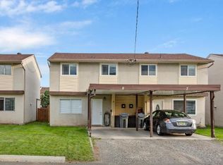 1697 Greenfield Ave #8, Kamloops, BC V2B4N5