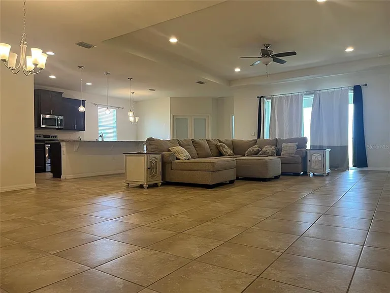 4552 SW 65th Pl — Photo 8