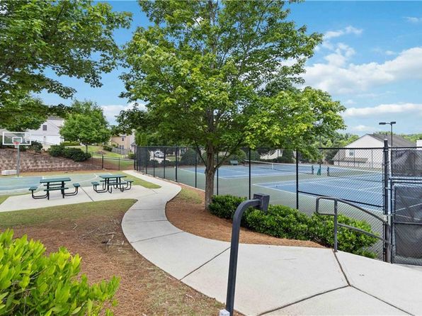 310 Hammersmith Dr, Suwanee, GA 30024