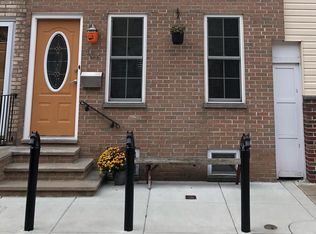 136 Sigel St, Philadelphia, PA 19148