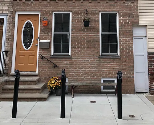 136 Sigel St Photo 1
