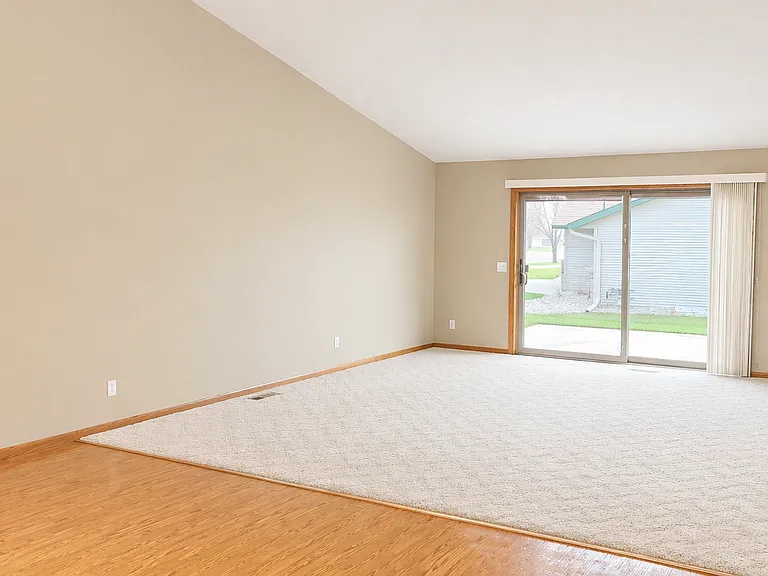 913 Richland Ave SW — Photo 7
